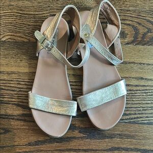 Metallic Steve Madden Rose Gold Strappy Sandals